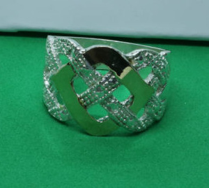 Ao29 Anillo Rombos Entrelazados