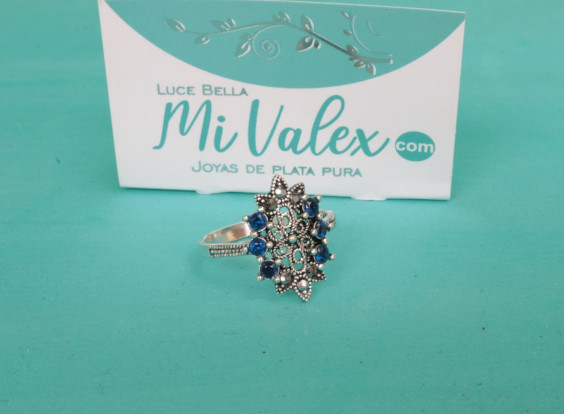 Apq118 Anillo Flor Piedritas Azules