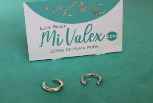 A441 Ear cuff