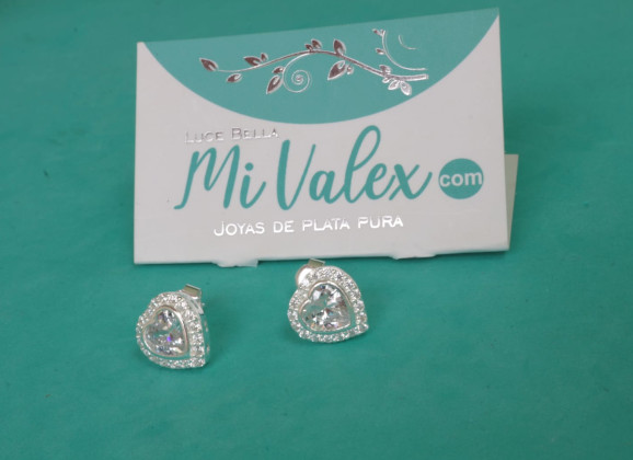 A443 Arete Corazón Blanco