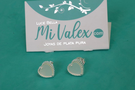 A461 Arete Corazón Blanco Opaco