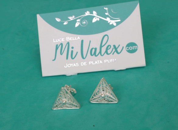 A467 Arete Triángulo Filigrana