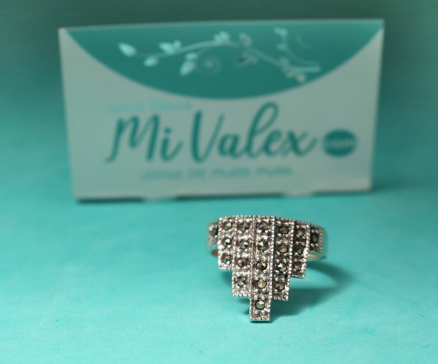 Apq136 Anillo Pirámide