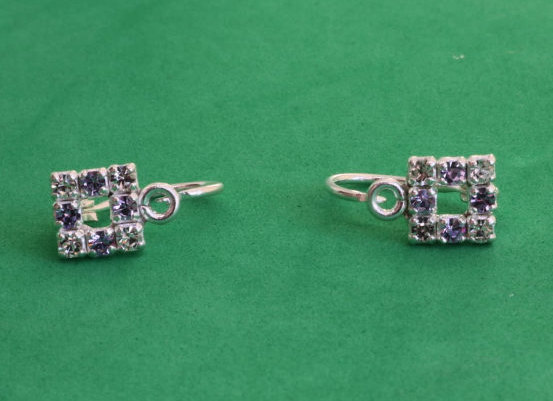 Aa17 Aretes Aza Cuadrados Piedras Moradas