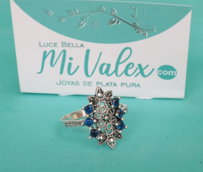 Apq118 Anillo Flor Piedritas Azules