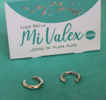A441 Ear cuff