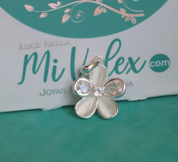 Di180 Dije Flor Blanca