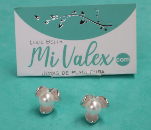 A528 Arete Flor Tres Pétalos