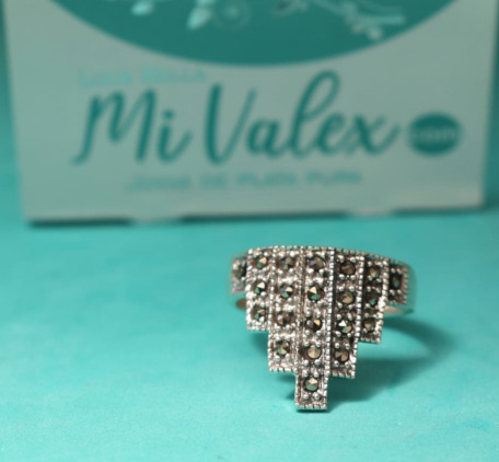 Apq136 Anillo Pirámide