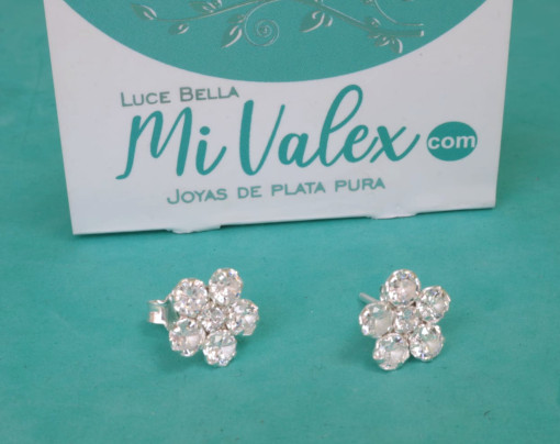 A577 Arete Flor Piedritas Blancas